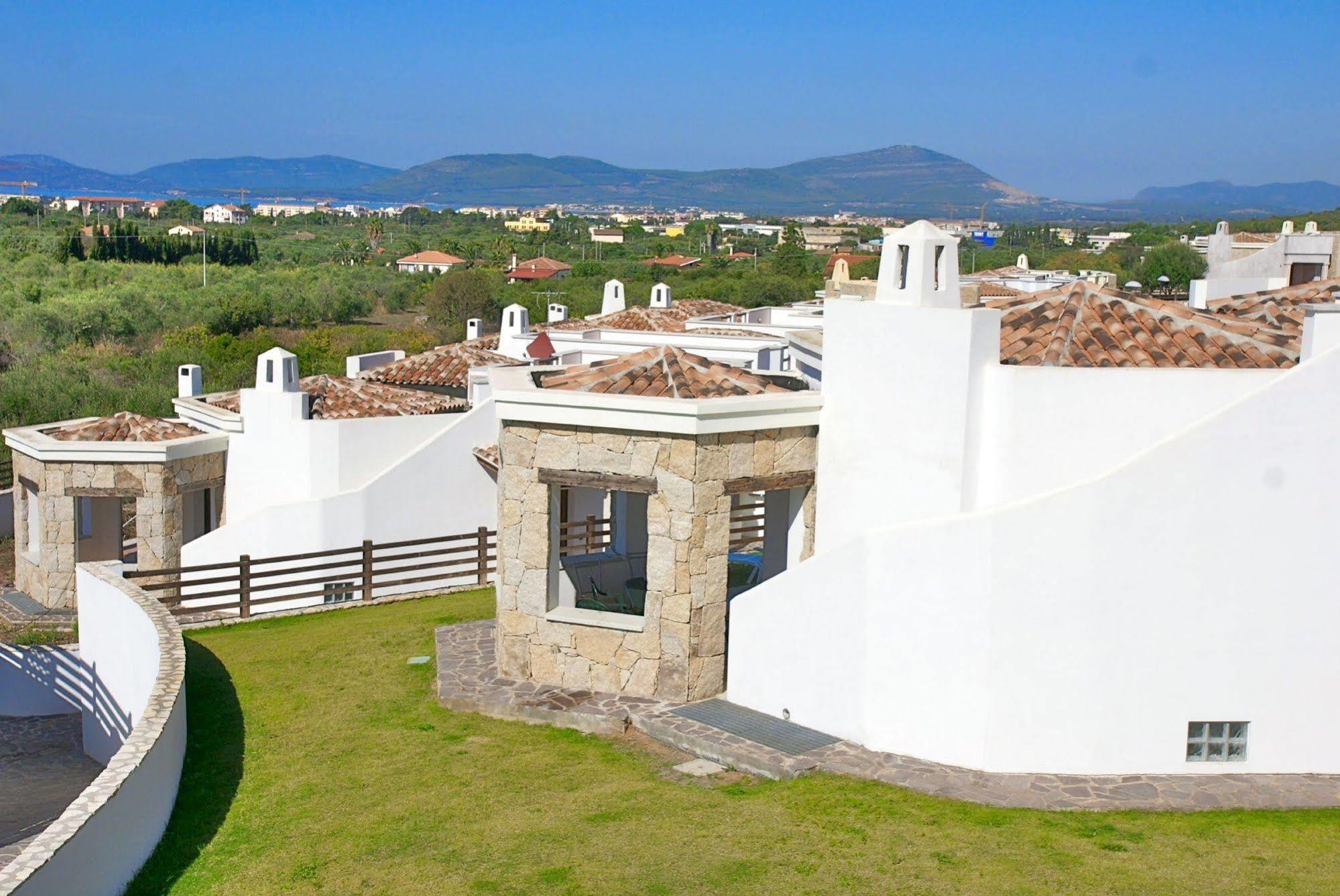 Vista Blu Resort Альгеро Экстерьер фото